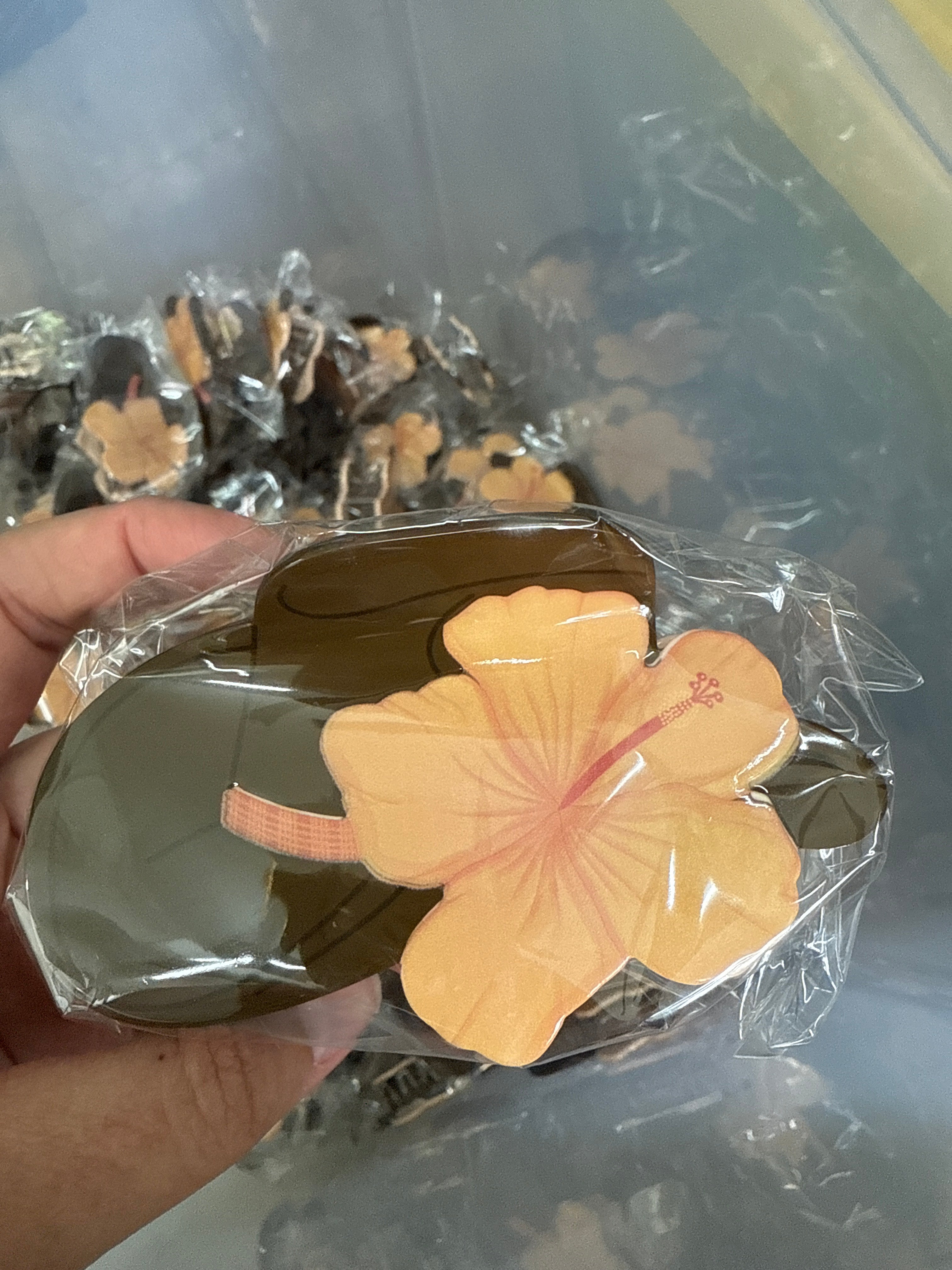 OOPSIE CLIPS (READ DESCRIPTION BEFORE PURCHASING)