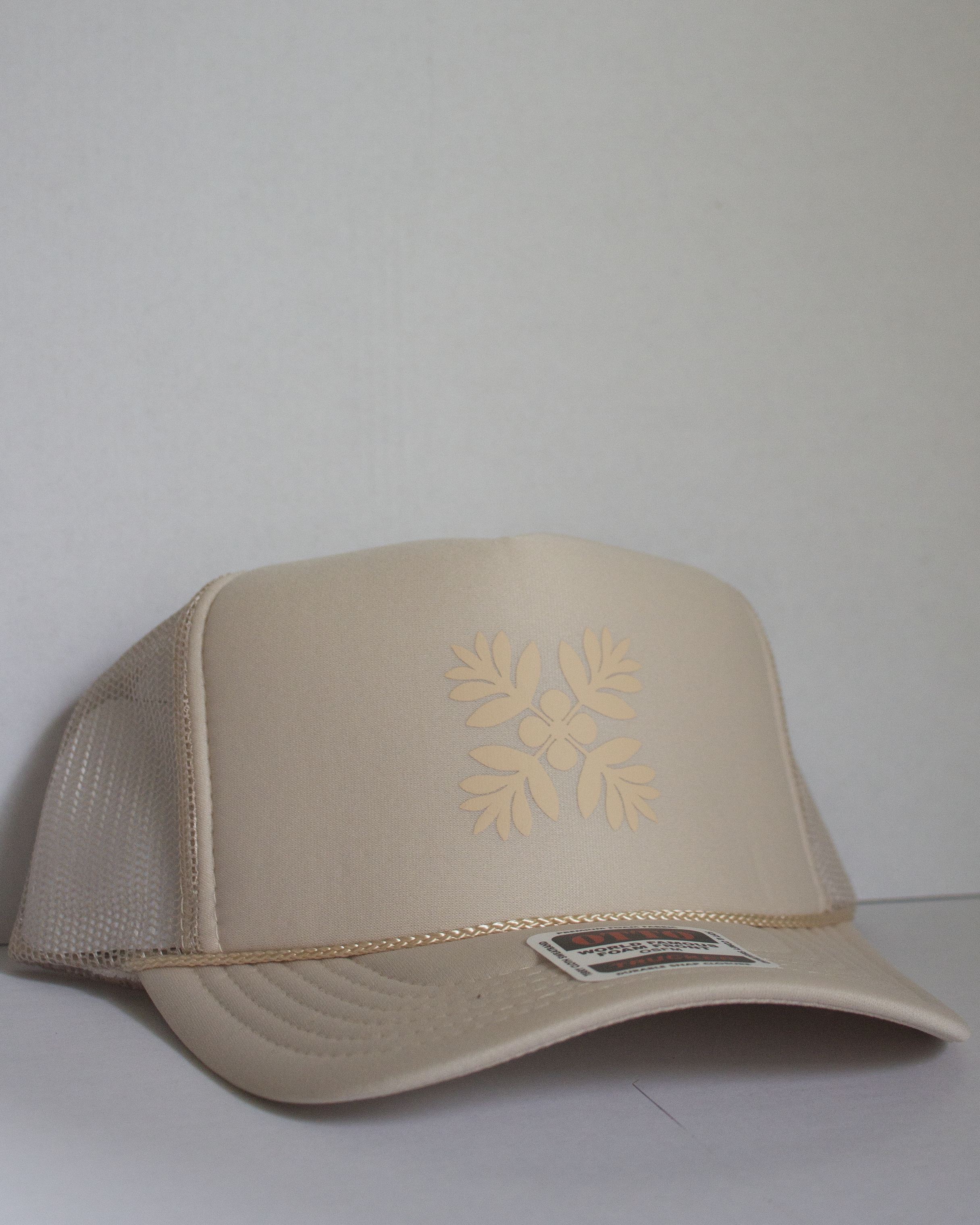 Ulu Quilt Trucker Hat Beige+Beige