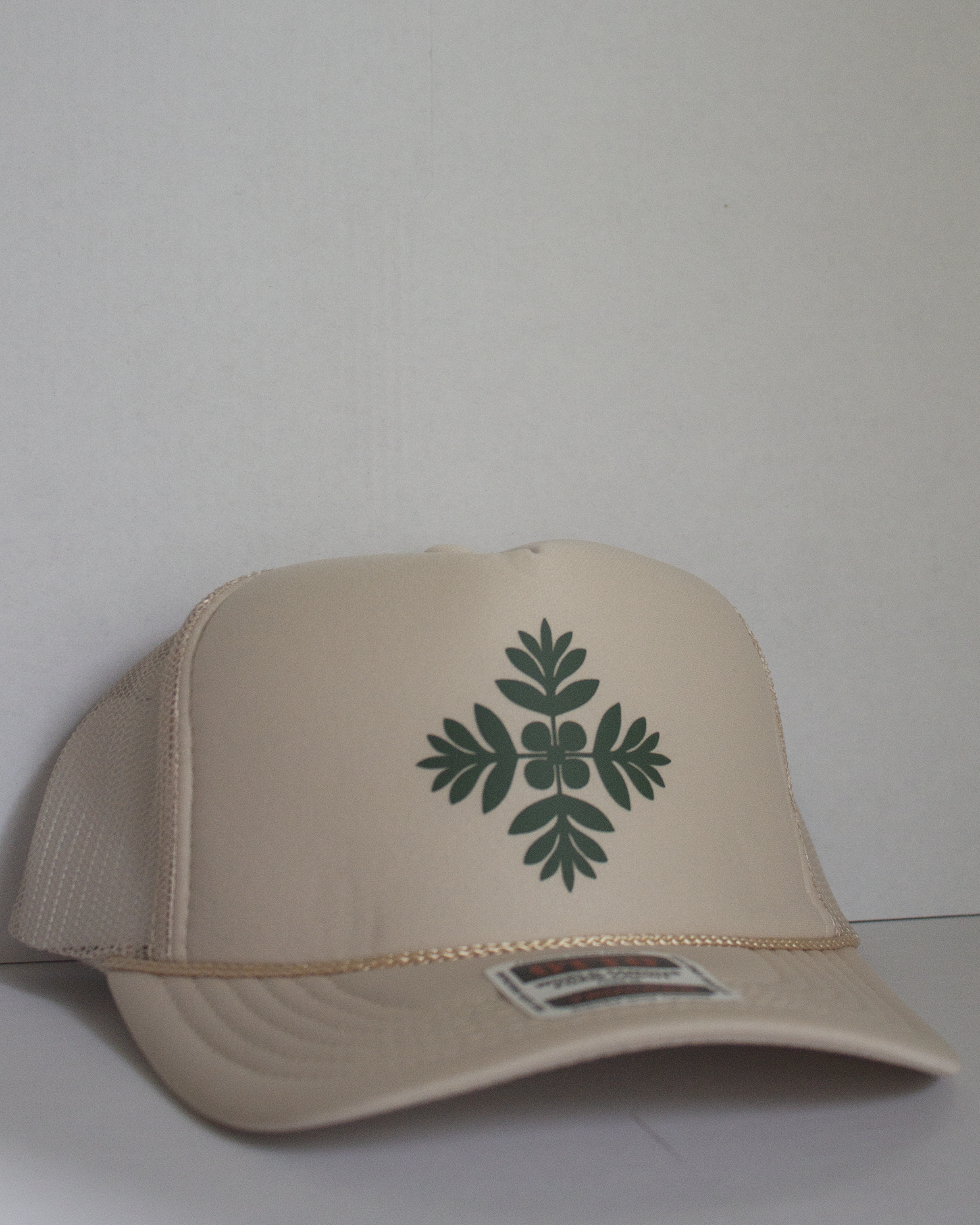 Ulu Quilt Trucker Hat Beige+Green